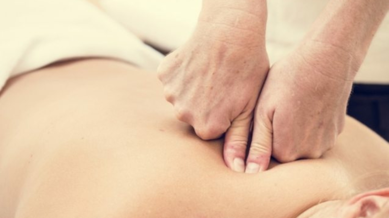 spa-salon-therapy-treatment-PZFBLW-2-637x478