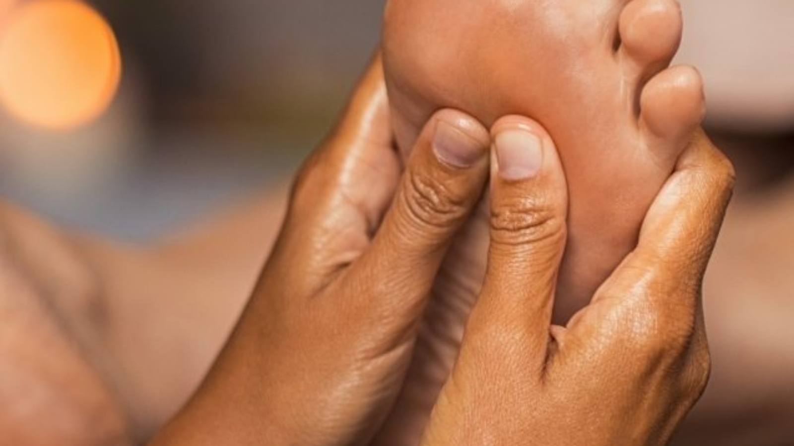 spa-salon-therapy-treatment-PZFBLW-7-637x478